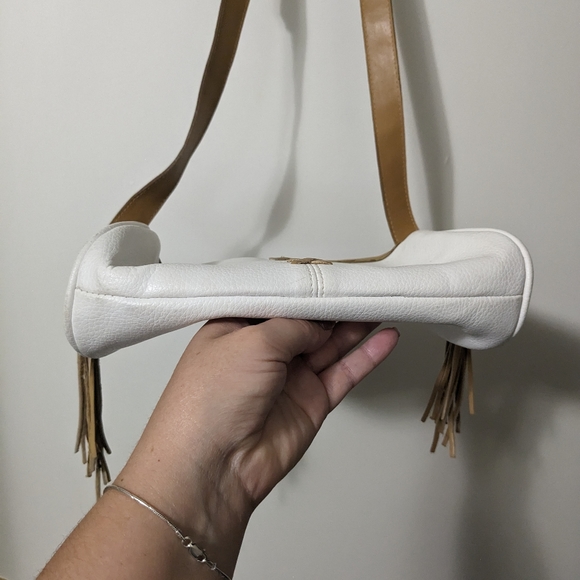 Guess white and tan fringe purse - Picture 12 of 12